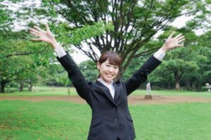 女性バンザイ画像